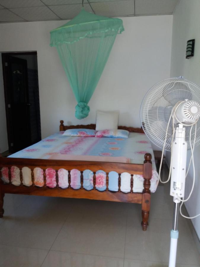 Ishitha Homestay Tangalle Buitenkant foto